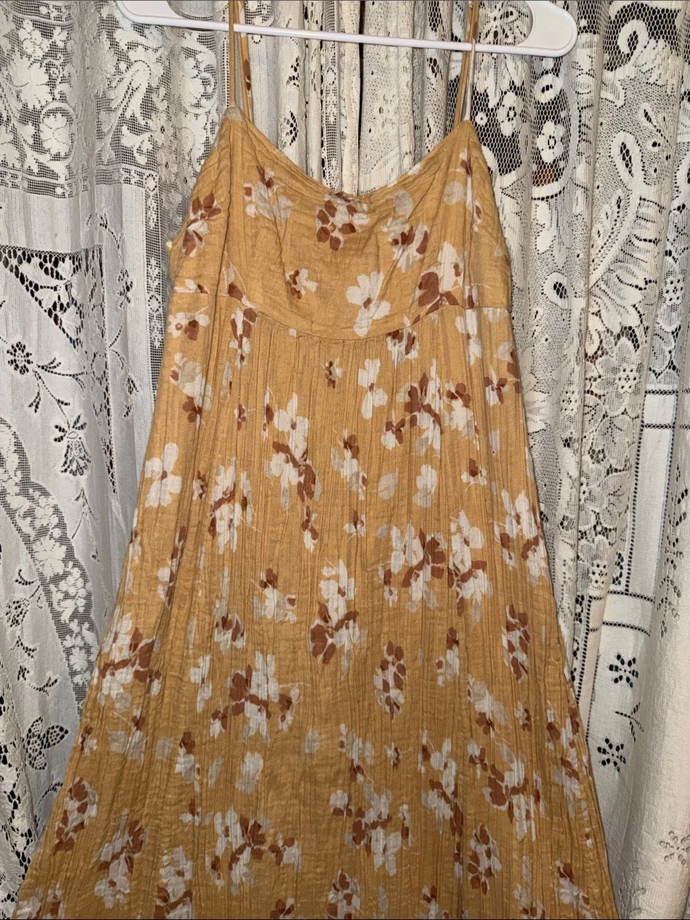 Women's Yellow Floral Spaghetti-Strap Maxi Dress medium Tall
